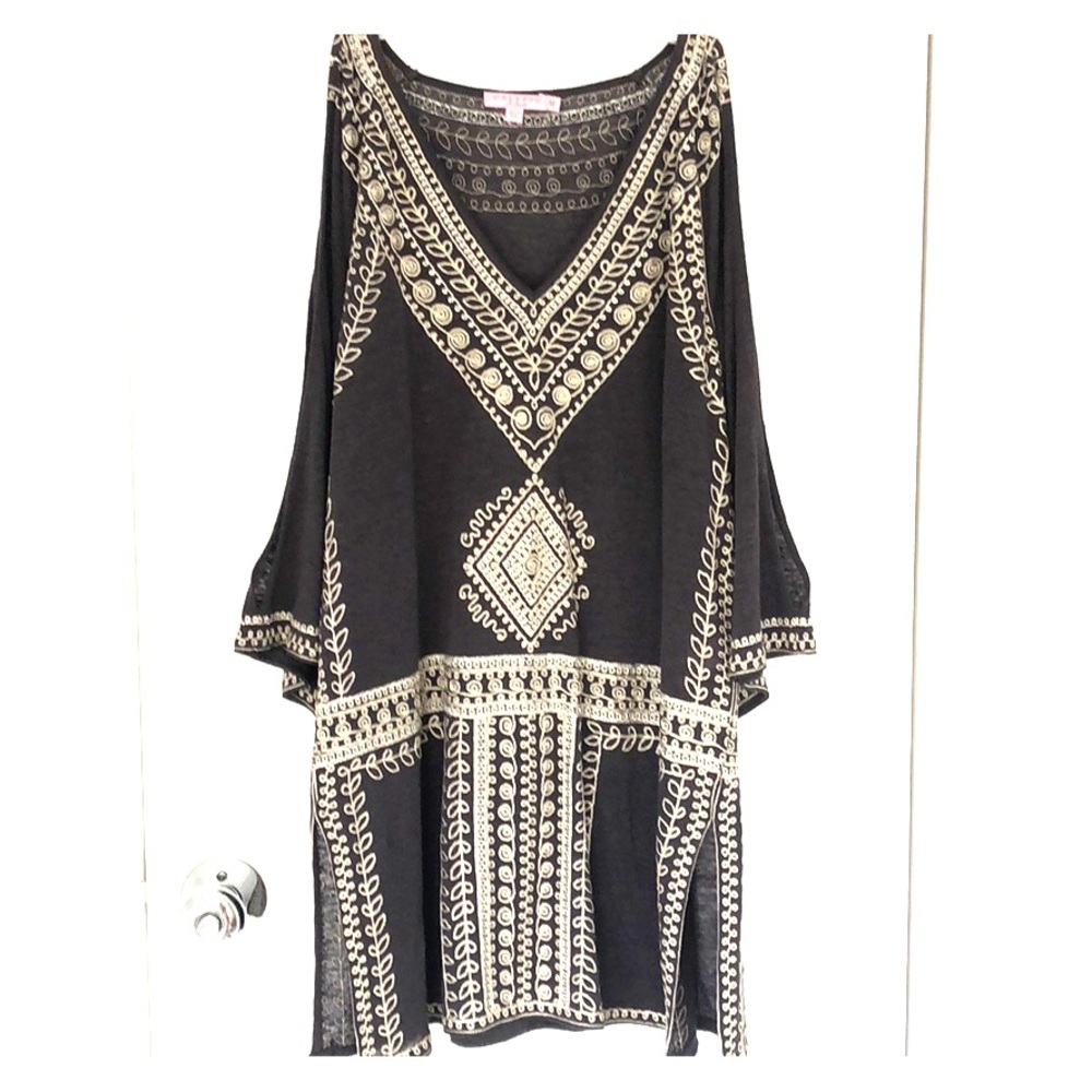 Calypso St. Barth cold shoulder tunic